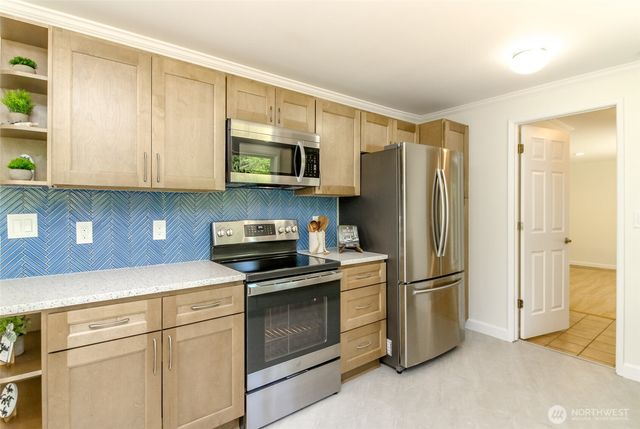 12416 SE 201st Place, Kent, WA 98031