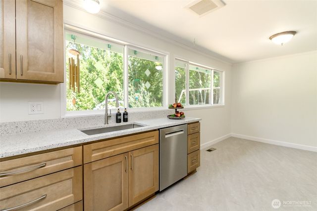 12416 SE 201st Place, Kent, WA 98031