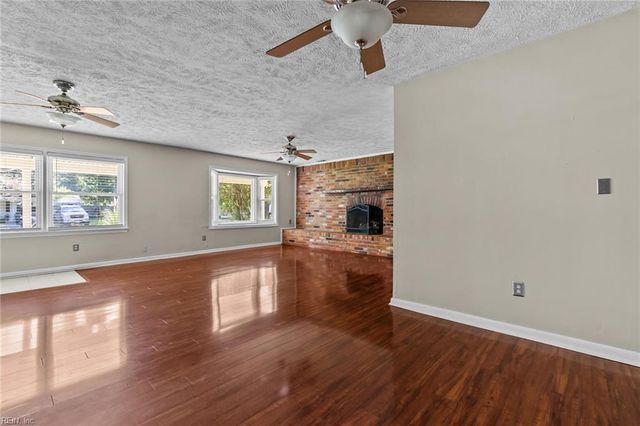 133 Chinook ST, Virginia Beach, VA 23462