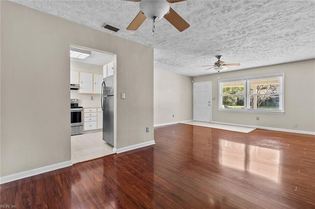 133 Chinook ST, Virginia Beach, VA 23462