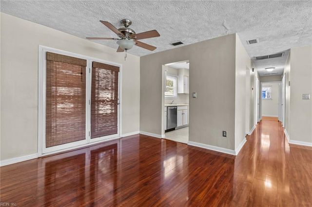 133 Chinook ST, Virginia Beach, VA 23462