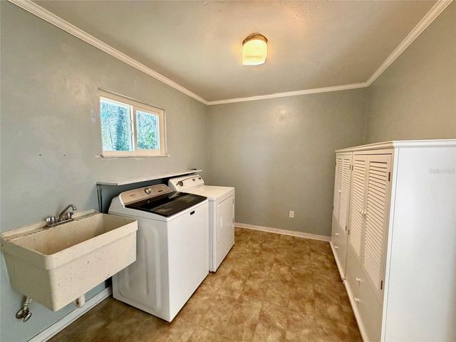 3001 NW 38TH STREET, Gainesville, FL 32606