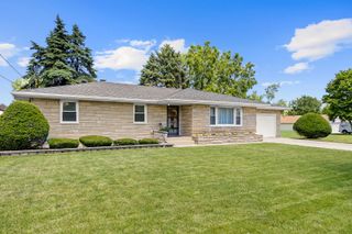 2225 W Arden Place, Joliet, IL 60435