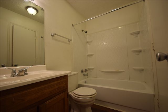 4909 Jamesway Road 203 D, Fort Worth, TX 76135