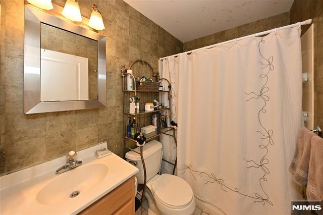 253 Madison Avenue, Wyckoff, NJ 07481