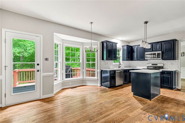 9262 Smallwood Ct, Mechanicsville, VA 23116