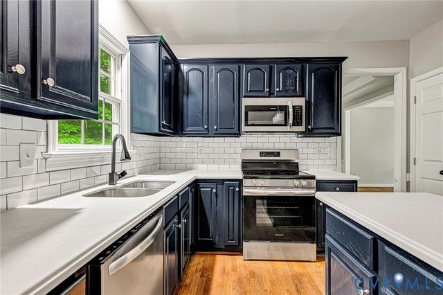 9262 Smallwood Ct, Mechanicsville, VA 23116