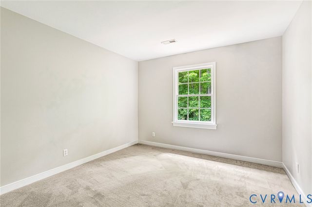 9262 Smallwood Ct, Mechanicsville, VA 23116