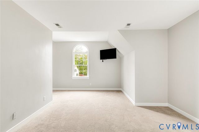 9262 Smallwood Ct, Mechanicsville, VA 23116