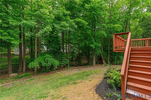 9262 Smallwood Ct, Mechanicsville, VA 23116