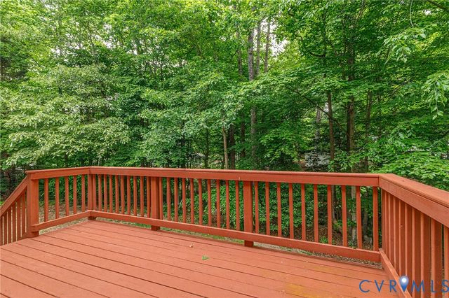 9262 Smallwood Ct, Mechanicsville, VA 23116