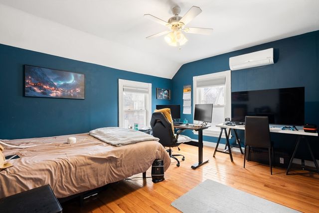 12 Pomeroy St, Boston, MA 02134