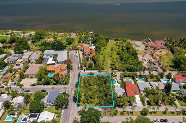 502 S Palmway, Lake Worth Beach, FL 33460