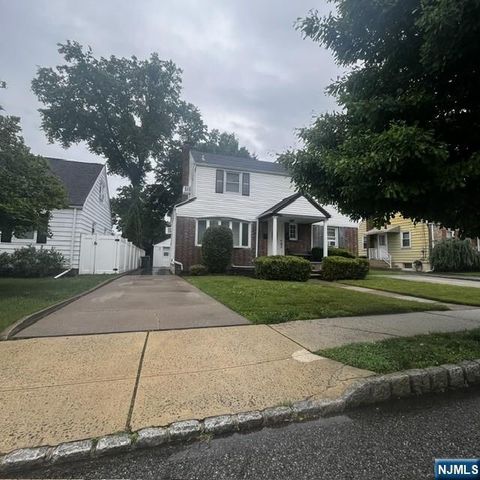 62 Reid Avenue, Bergenfield, NJ 07621