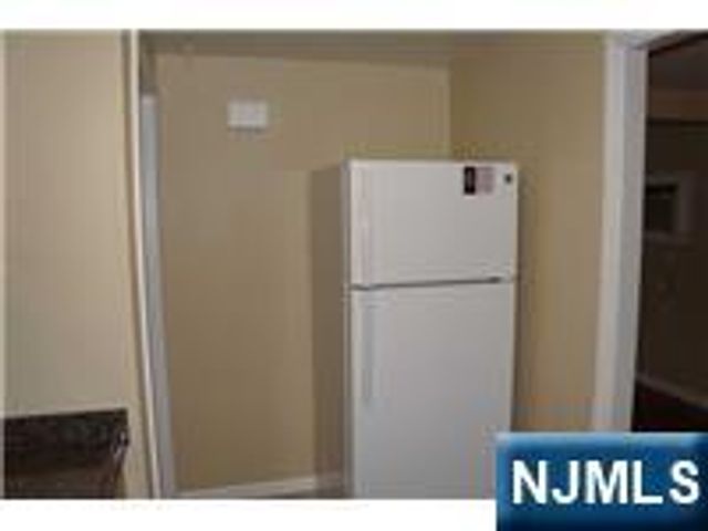 62 Reid Avenue, Bergenfield, NJ 07621