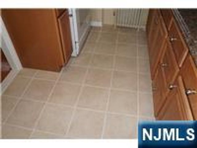 62 Reid Avenue, Bergenfield, NJ 07621