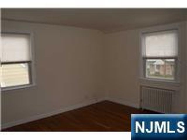62 Reid Avenue, Bergenfield, NJ 07621