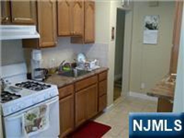 62 Reid Avenue, Bergenfield, NJ 07621