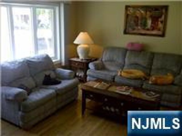 62 Reid Avenue, Bergenfield, NJ 07621
