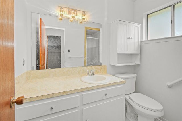 119 Poppy Street, Lake Jackson, TX 77566