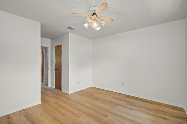 119 Poppy Street, Lake Jackson, TX 77566