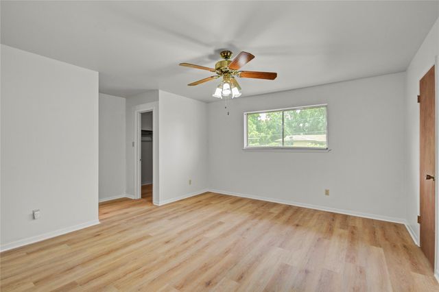 119 Poppy Street, Lake Jackson, TX 77566