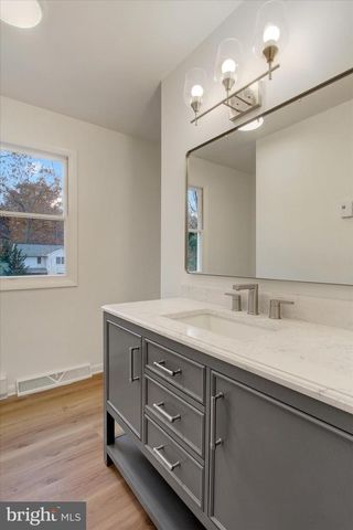 6157 BURNING TREE LN, Fayetteville, PA 17222