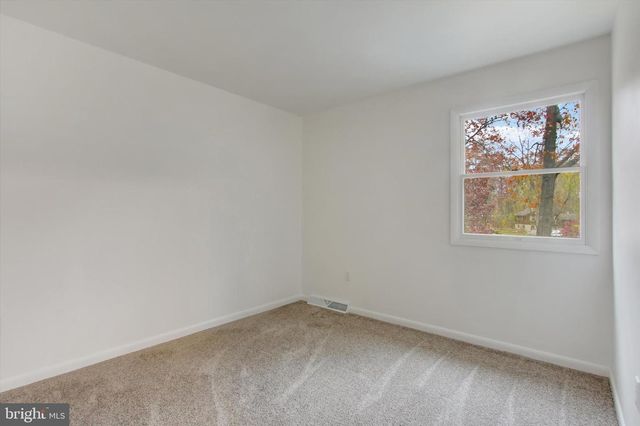 6157 BURNING TREE LN, Fayetteville, PA 17222