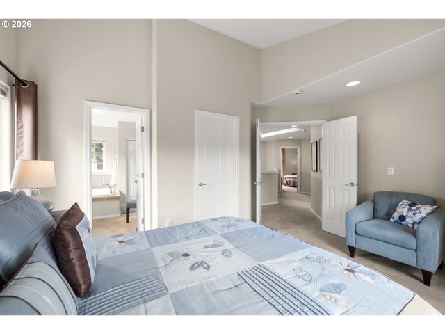 2020 Ne 51ST Ave, Hillsboro, OR 97124