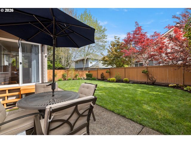 2020 Ne 51ST Ave, Hillsboro, OR 97124