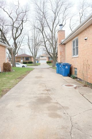 14435 Karlov Avenue, Midlothian, IL 60445