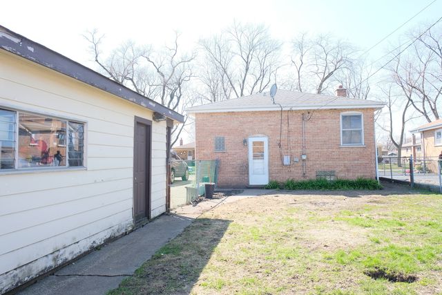 14435 Karlov Avenue, Midlothian, IL 60445
