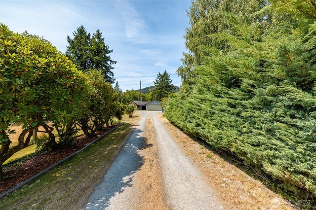 2248 Old Highway 99 Road N, Burlington, WA 98233