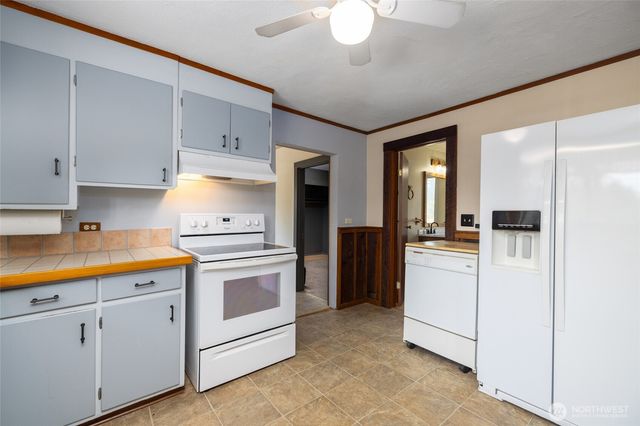 2248 Old Highway 99 Road N, Burlington, WA 98233