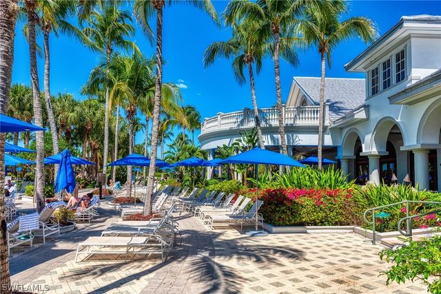 3745 Montreux LN 3-202, Naples, FL 34114