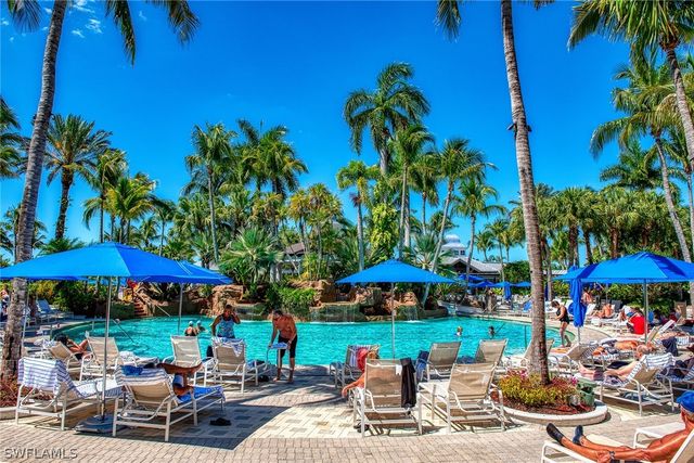 3745 Montreux LN 3-202, Naples, FL 34114