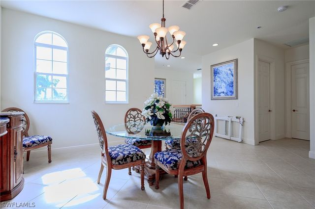 3745 Montreux LN 3-202, Naples, FL 34114