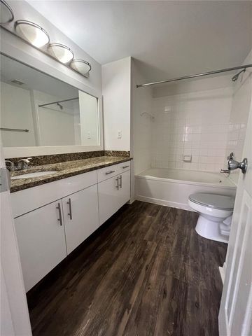 230 SW 117th Terrace 11207, Pembroke Pines, FL 33025