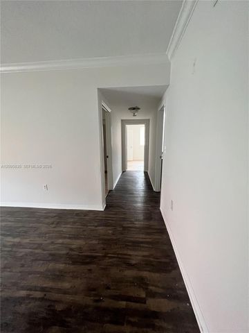 230 SW 117th Terrace 11207, Pembroke Pines, FL 33025