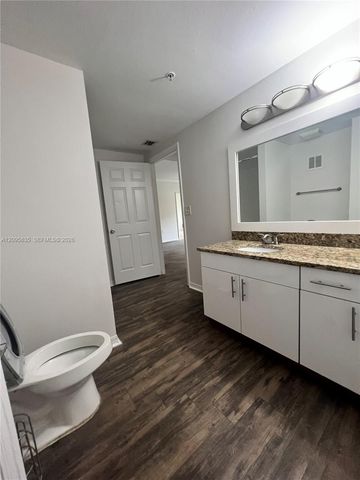 230 SW 117th Terrace 11207, Pembroke Pines, FL 33025