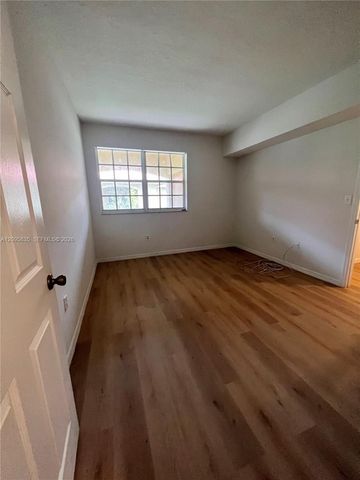 230 SW 117th Terrace 11207, Pembroke Pines, FL 33025