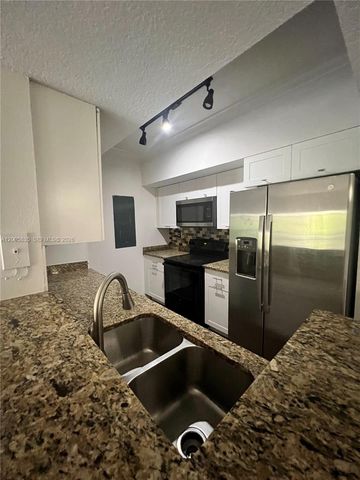 230 SW 117th Terrace 11207, Pembroke Pines, FL 33025