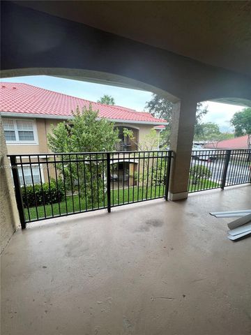 230 SW 117th Terrace 11207, Pembroke Pines, FL 33025