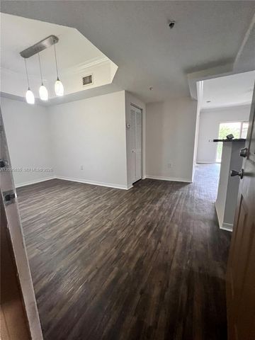 230 SW 117th Terrace 11207, Pembroke Pines, FL 33025