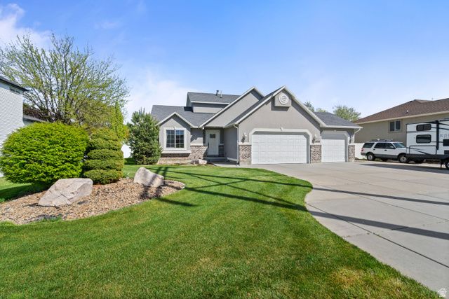 4848 S 3200 W, Roy, UT 84067