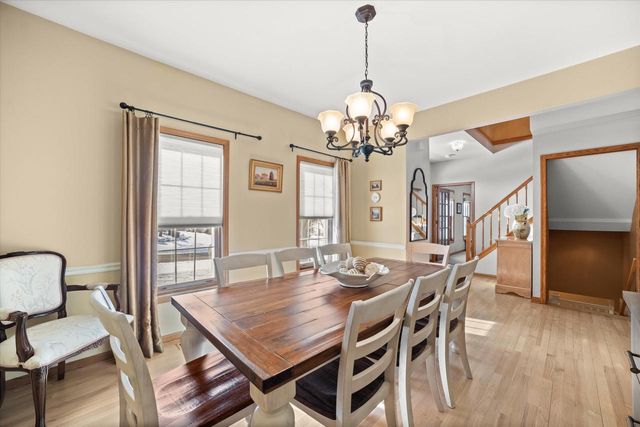 4704 W Xavier DRIVE, Franklin, WI 53132