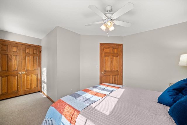 4704 W Xavier DRIVE, Franklin, WI 53132