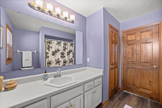 4704 W Xavier DRIVE, Franklin, WI 53132