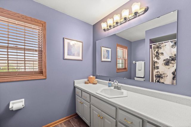 4704 W Xavier DRIVE, Franklin, WI 53132