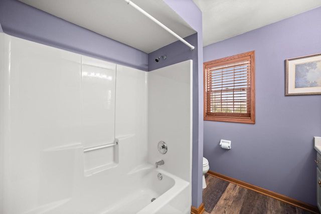 4704 W Xavier DRIVE, Franklin, WI 53132